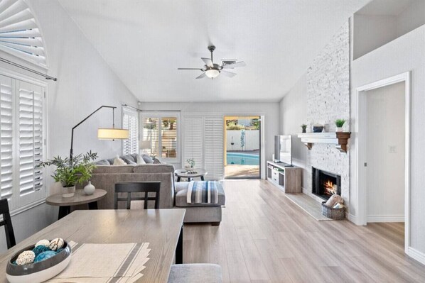 Smart TV, fireplace, table football