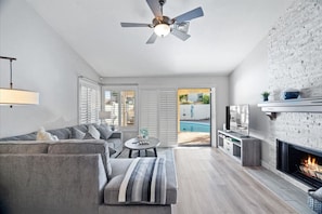Smart-TV, Kamin, Tischfußball