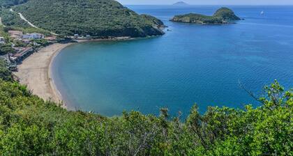 Holiday Home 'Innamorata Mare' with Sea View, Private Terrace and Wi-Fi