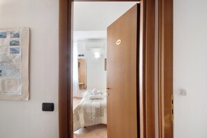 1 soverom, wi-fi (inkludert) og sengetøy