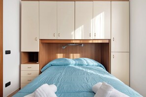 1 bedroom, free WiFi, bed sheets - Room 'Iris' with Wi-Fi and Air Conditioning (Levanto)