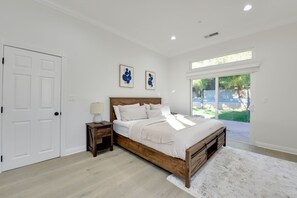 3 Schlafzimmer, Bügeleisen/Bügelbrett, WLAN, Bettwäsche