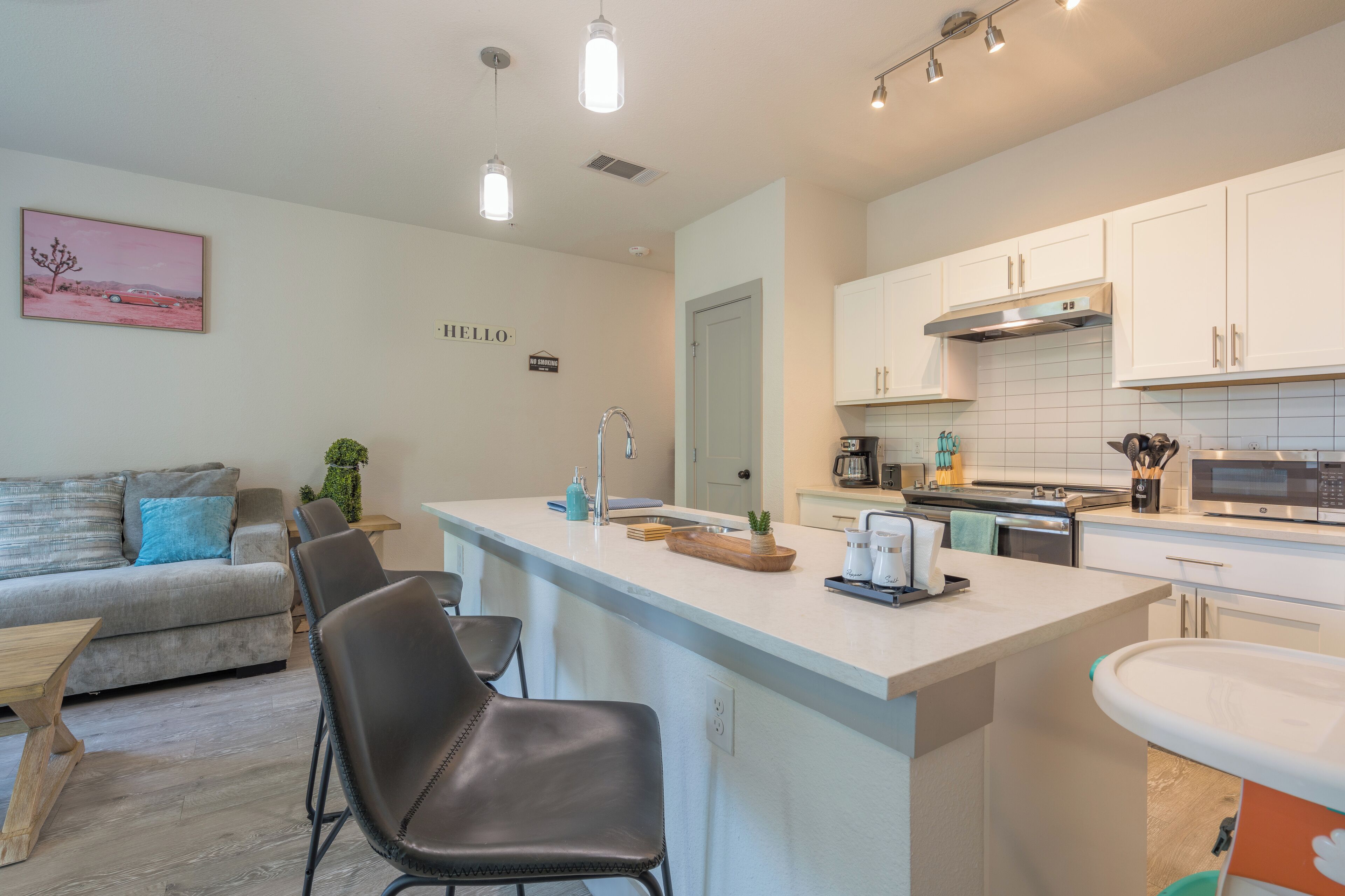 Mikrowelle, Ofen, Herdplatte, Geschirrspüler