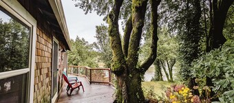 Scenic River Retreat w/ Deck •View •Lawn Games • Wood Stove