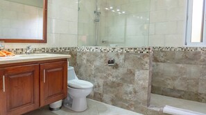 Towels, soap, toilet paper - Cozy 3BD, 3Bath house with pool in Casa Linda close to Sosua, Cabarette beach (Sosúa)