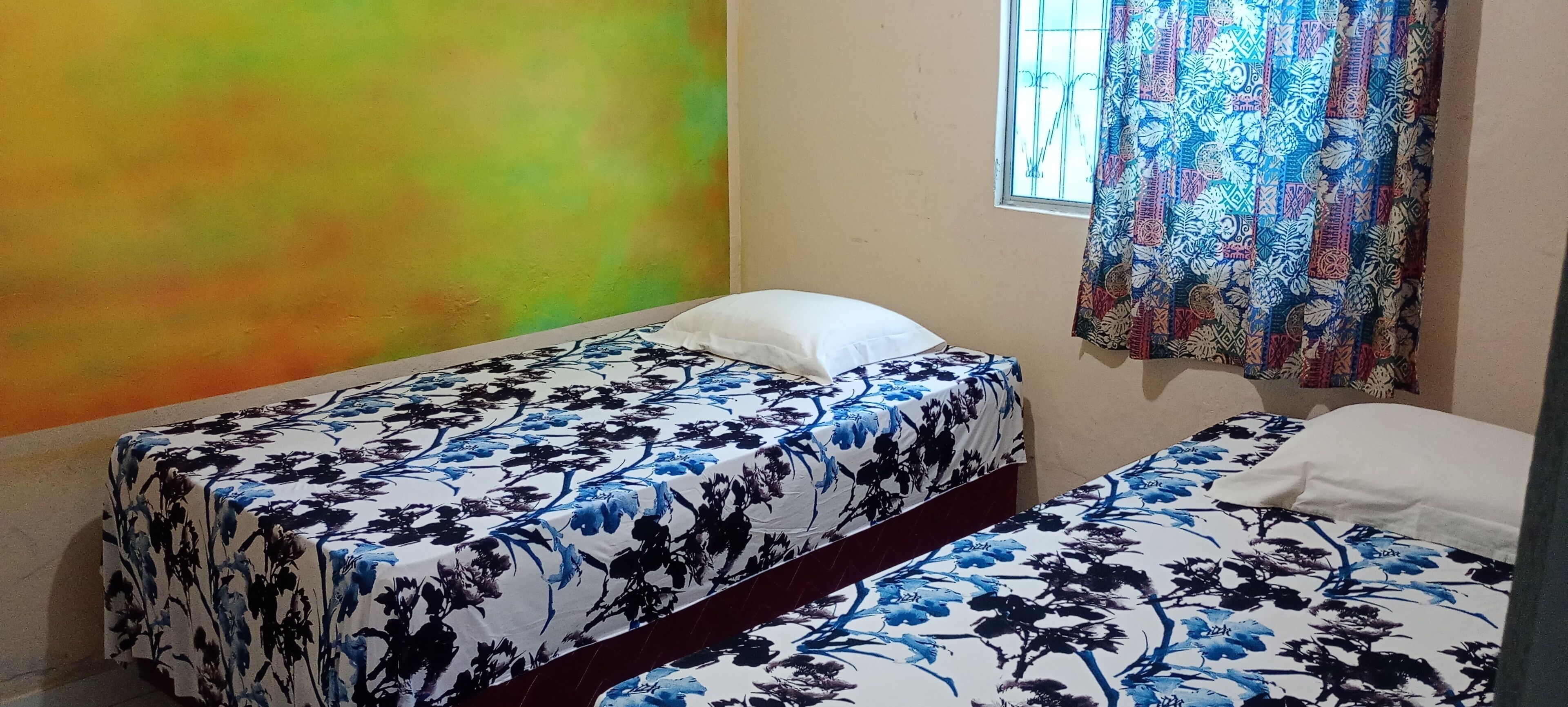 基础套房, 无烟房 | 1 多间卧室、熨斗/熨板、免费 WiFi、床单