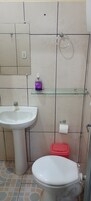 Artículos de tocador gratuitos, toallas, jabón, papel higiénico