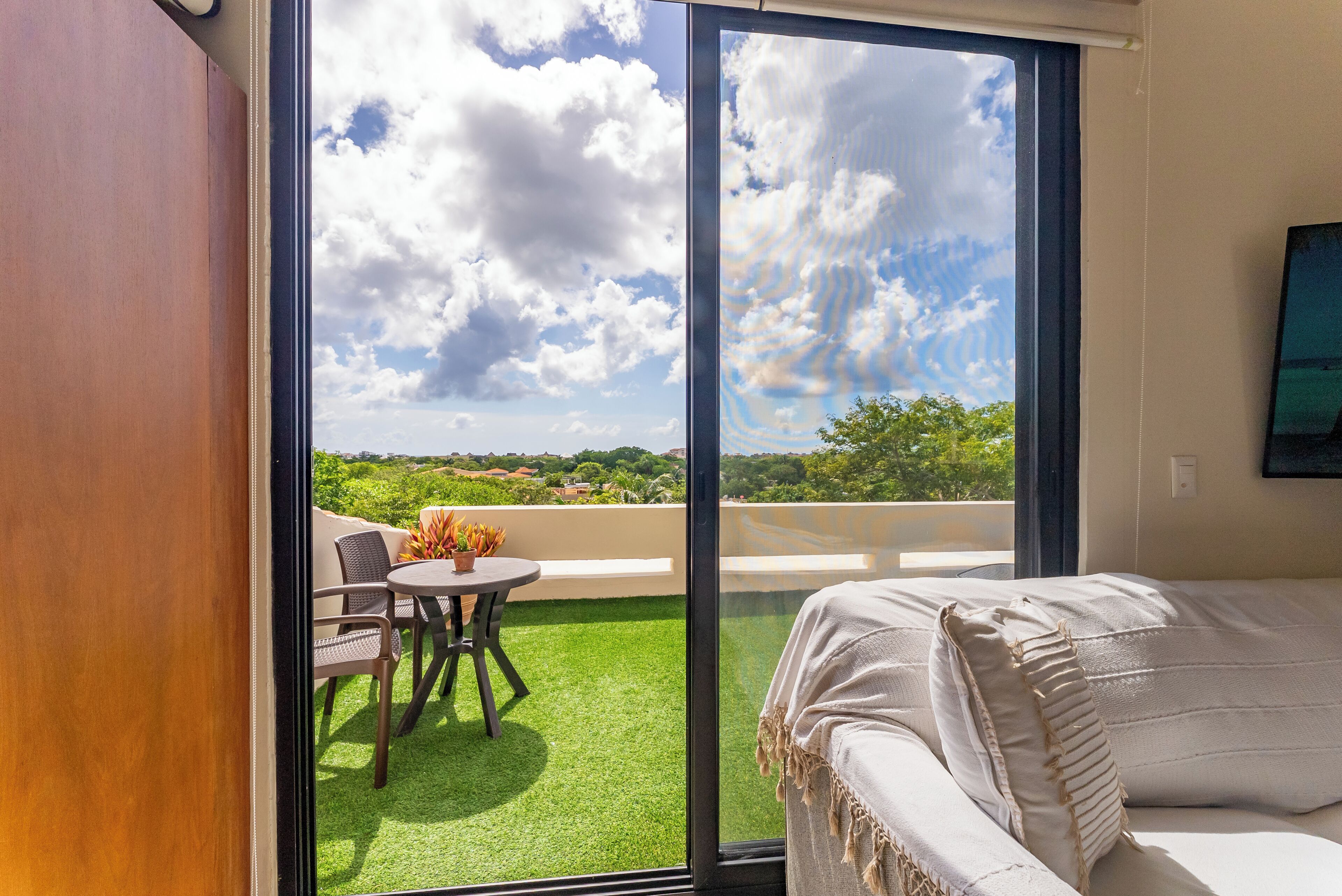 Junior Studio, 1 King Bed with Sofa bed, Refrigerator, Golf View | Terrace/patio