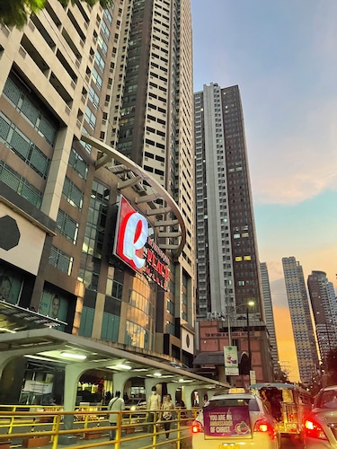 1 Bedroom Condo in 8 Adriatico Manila