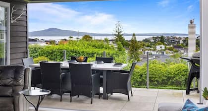 Ocean View Spacious 5BR Retreat for Families