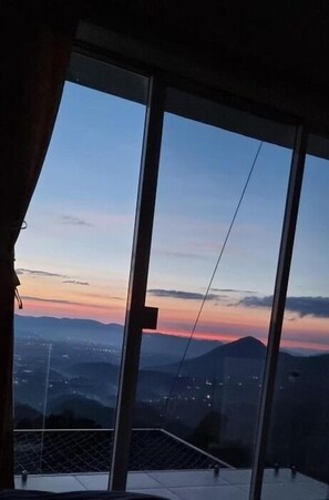 Interior - Unique panoramic views in Ixtapan de la Sal (pet friendly)  (Ixtapan de la Sal)