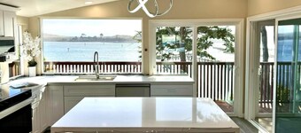 Waterfront 3bed and 2bath home with panoramic ocean views