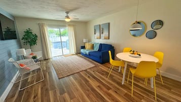 智能电视、电脑显示器