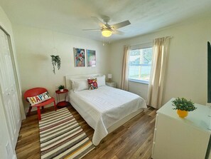 2 bedrooms, iron/ironing board, travel cot, free WiFi