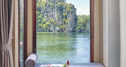 Verdure Lotus Classic Cruise on Lan Ha Bay