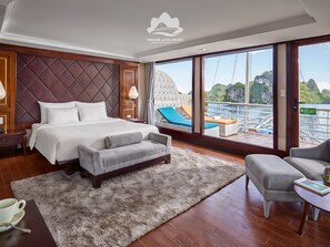 Superior Room, Balcony, Bay View | Desk, blackout drapes, soundproofing, iron/ironing board - Verdure Lotus Classic Cruise on Lan Ha Bay (Ha Long)