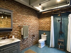 Deluxe-Suite, 2 Schlafzimmer | Badezimmer
