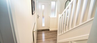 3 Bed, Sleeps 5, Pet Friendly, Free Parking
