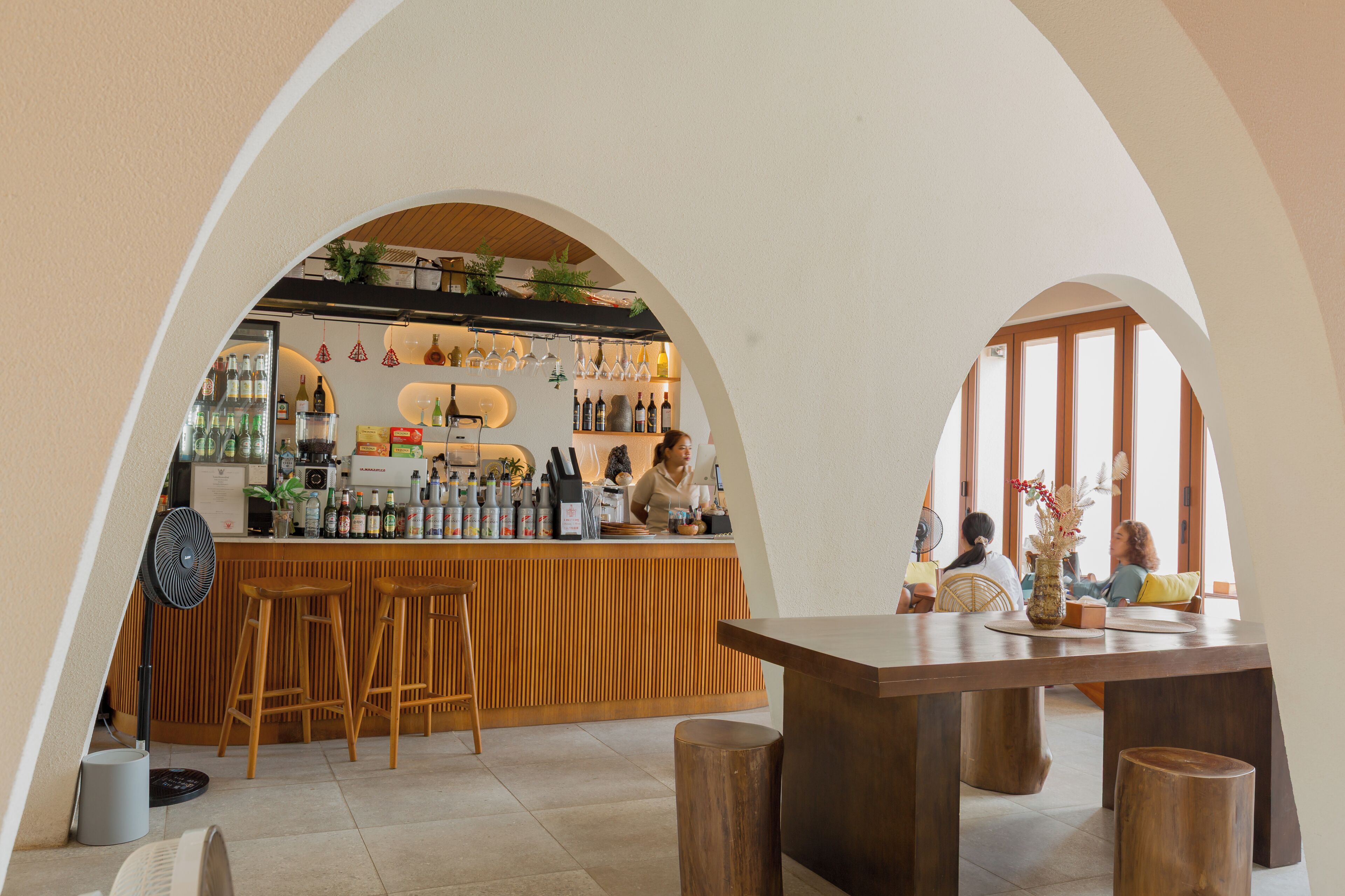 Lobby lounge