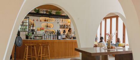 Lobby lounge