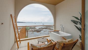 Recharge Room | Terrace/patio