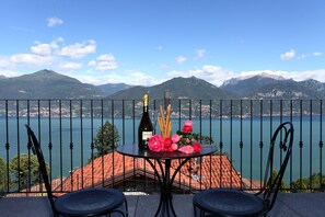 Unclassified image, 2 of 25, button - Villa Serena With 2 Bedrooms and 2 Bathrooms (Plesio)