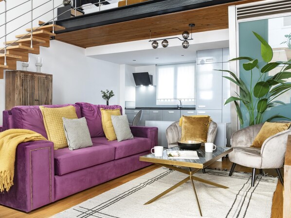 TV - Misterhost Suite Alameda (Sevilla)