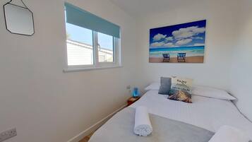 2 soverom, strykejern/-brett, internettilgang og sengetøy