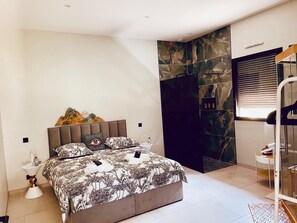 2 chambres, bureau, accès au Wi-Fi (inclus), literie fournie