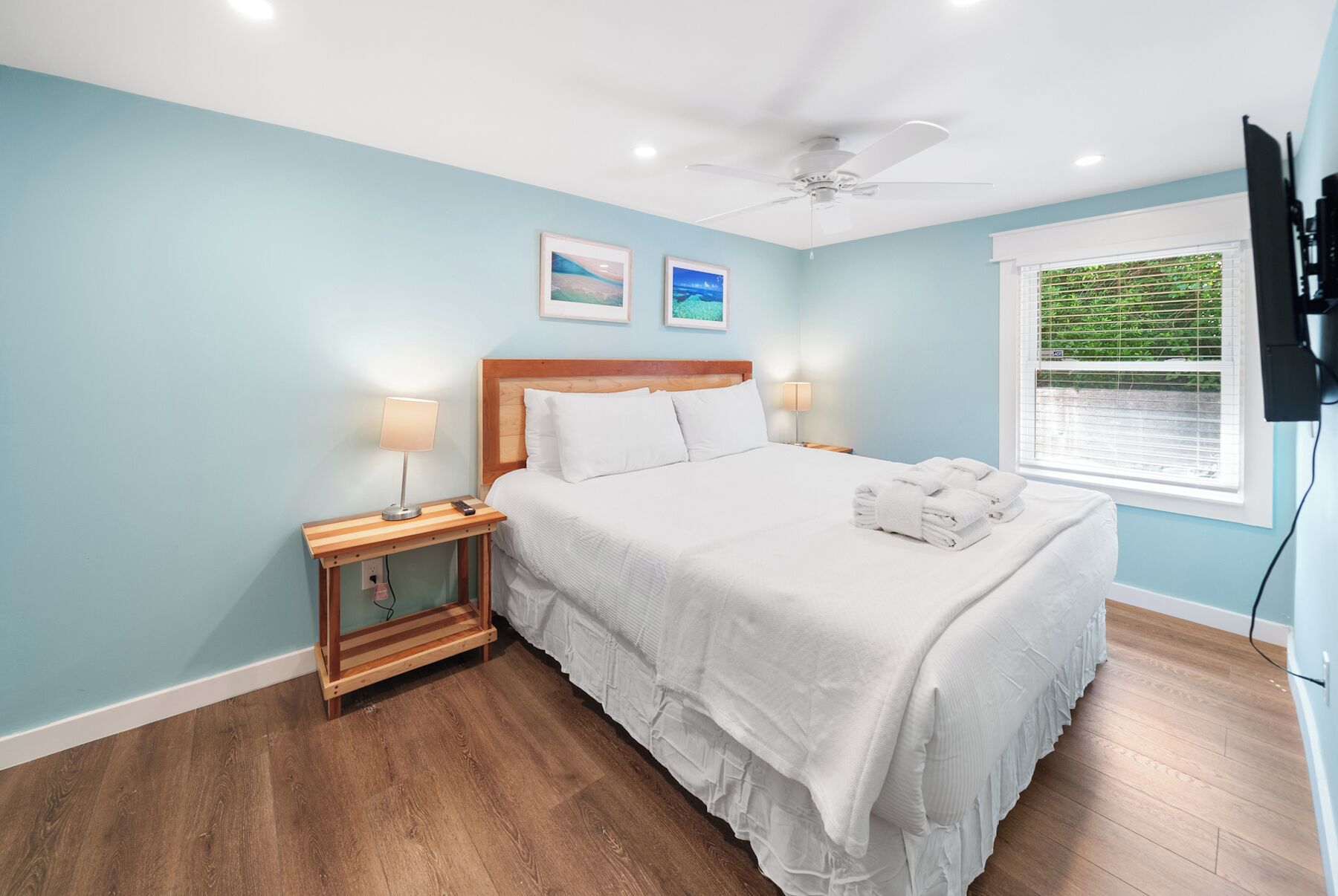 Khu vực làm việc phù hợp cho laptop 