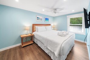 Laptop workspace, free WiFi