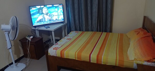 1 bedroom, WiFi, bed sheets
