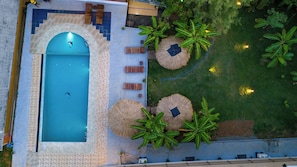 Piscine extérieure