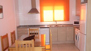 Private kitchen - Holiday Apartment for 6 People (Creixell)