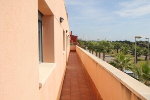 Balcony - Holiday Apartment for 6 People (Creixell)