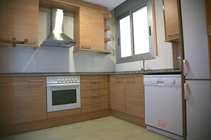 Classic Mobile Home, 3 Bedrooms | Private kitchen