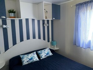 Classic House, 2 Bedrooms | 3 bedrooms, bed sheets - Mobile Home With Parking (Mont-roig del Camp)