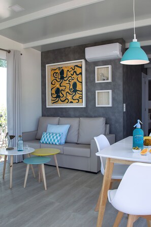 Living room - Belvilla by OYO Tamarit Park Resort 3 (Tarragona)