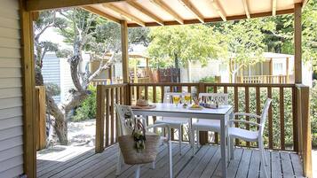 Classic Chalet, 2 Bedrooms | Balkoni