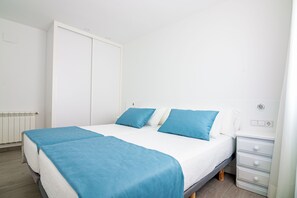 Classic Apartment, 3 Bedrooms - Belvilla by oyo Apartment (Peniscola)