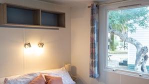 15 bedrooms, individually furnished, bed sheets - Chalet Mediterranean With Terrace (Mont-roig del Camp)