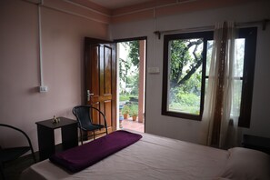Deluxe Double Room, Balcony, Mountain View