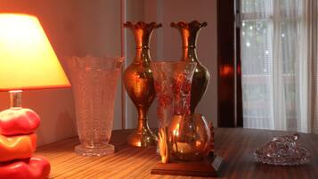 Bureau, espace de travail pour ordinateur portable