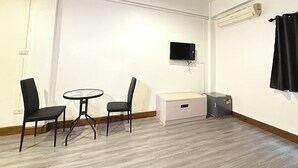 ห้องดีลักซ์ดับเบิล, ปลอดบุหรี่