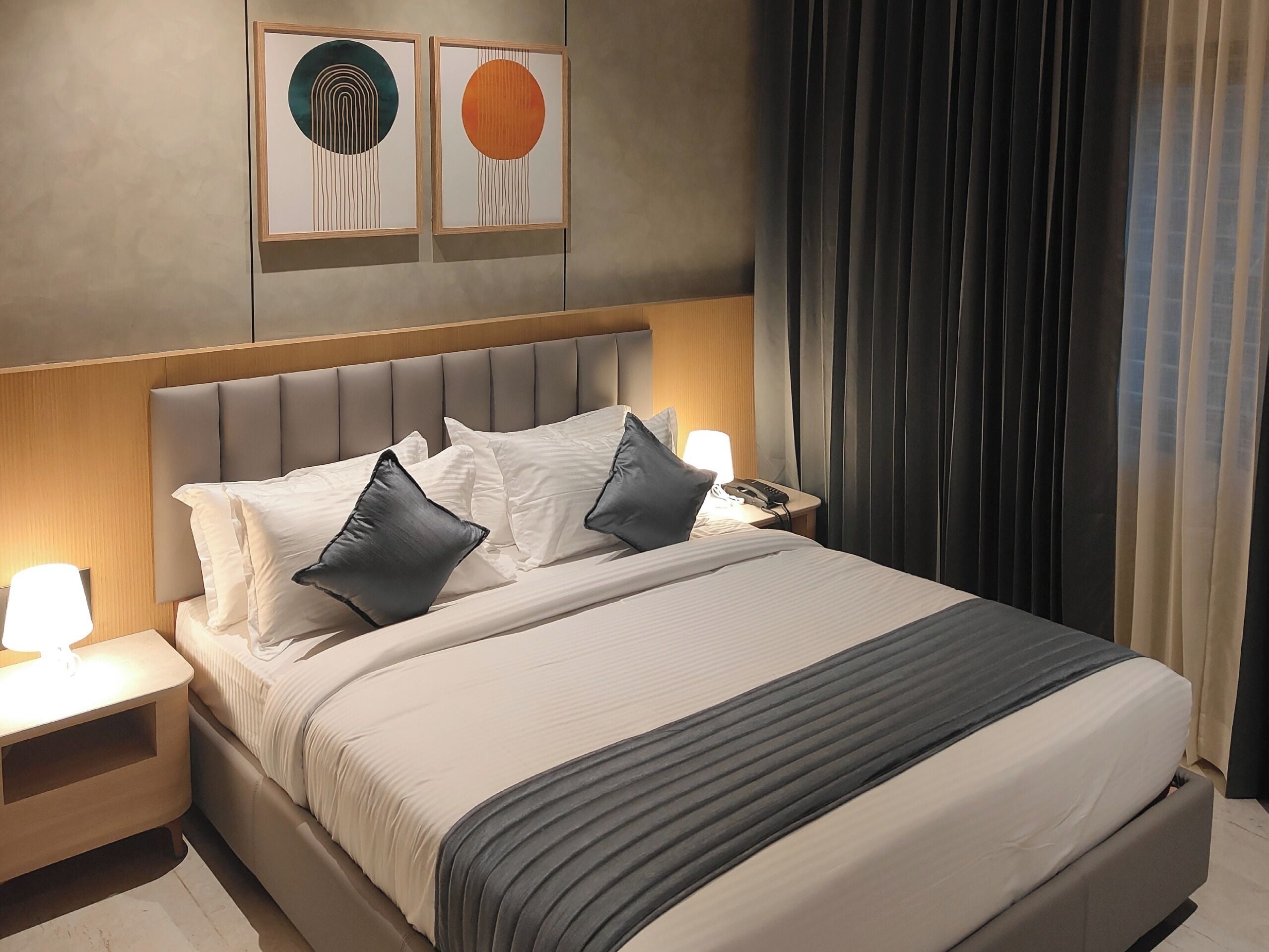 スーペリア アパートメント シティビュー | デスク、ノートパソコン用作業スペース、WiFi (無料)、ベッドシーツ