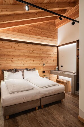 3 habitaciones y ropa de cama