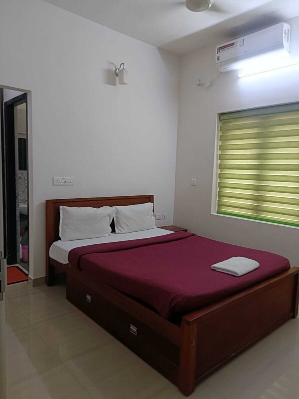 Classic Double Room, Balcony | Desk, free WiFi - Green Villa Garden (Kanayannur)