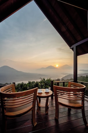 Panoramic Suite, Mountain View | Free WiFi