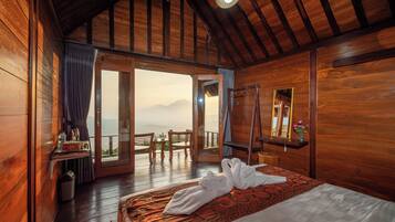Panoramic Suite, Mountain View | Free WiFi