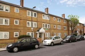 Exterior - Stylish Flat for 6 | Near Angel & King’s Cross (Greater London)